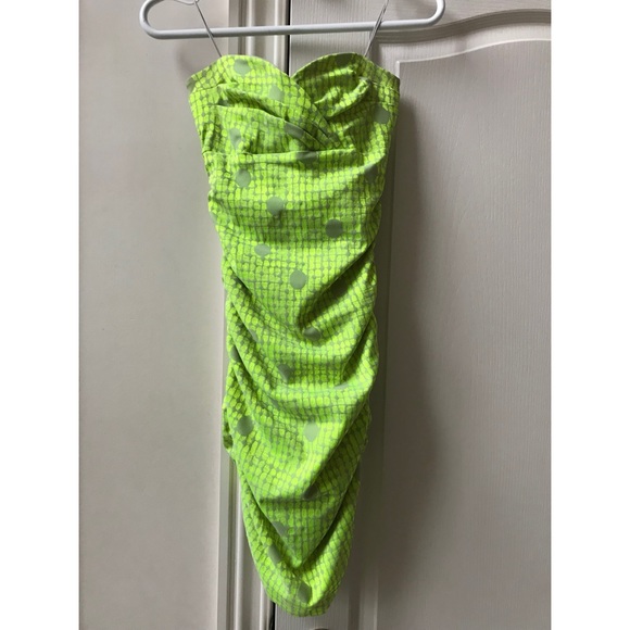 Nicole Miller Dresses & Skirts - Strapless mini dress